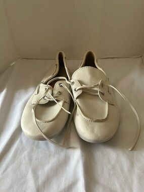 Cream Boat Shoes Slip-On Lace Detail Flats Size 10 Casual Nautical Style